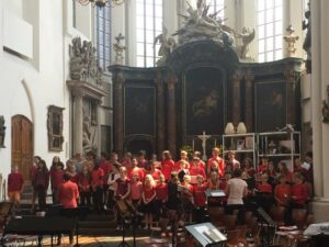 Chor und Orchester der ESBM im Gottesdienst der Marienkirche